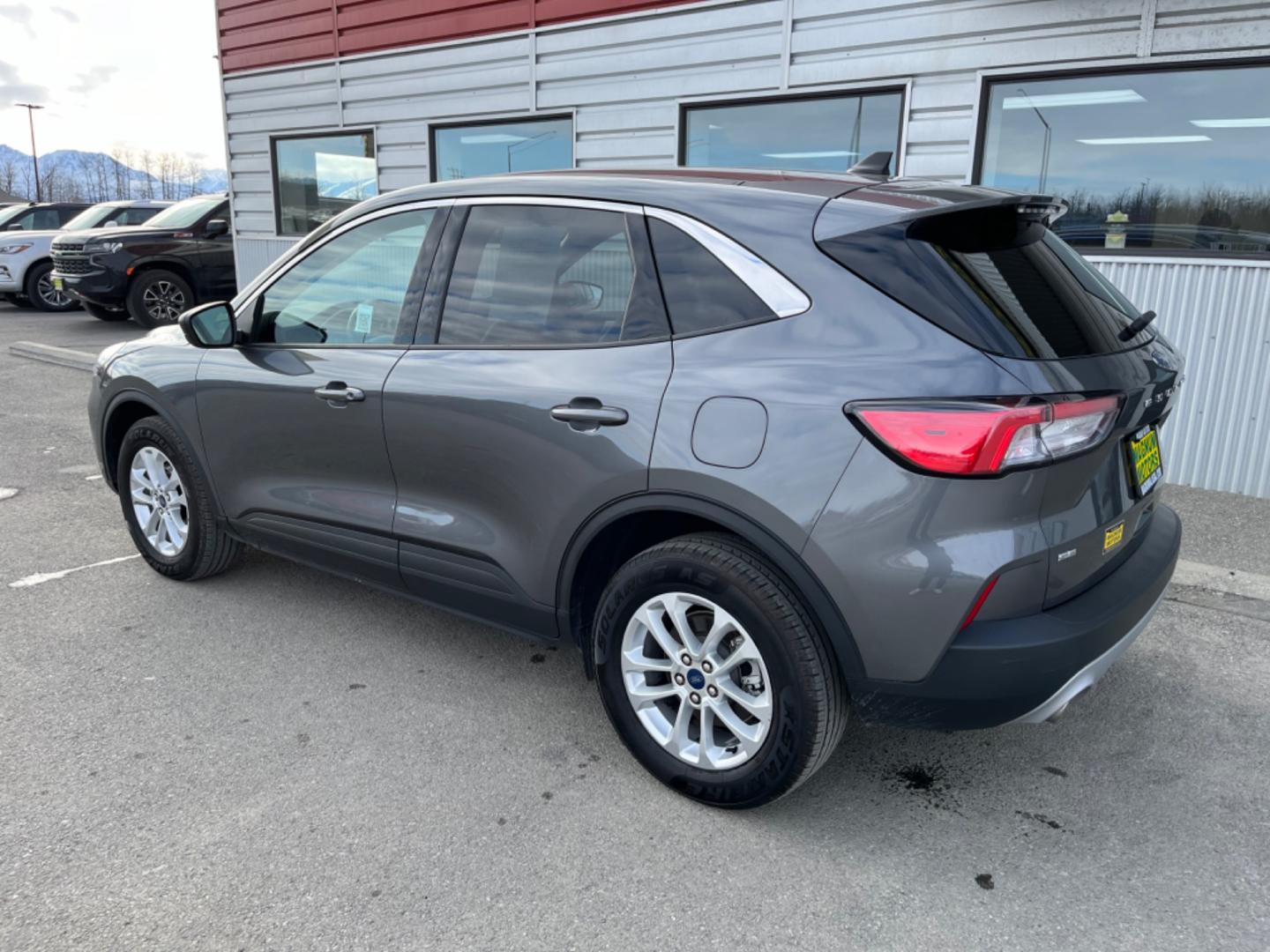 2022 Gray /Black Ford Escape (1FMCU9G66NU) , located at 1960 Industrial Drive, Wasilla, 99654, (907) 274-2277, 61.573475, -149.400146 - Photo#3